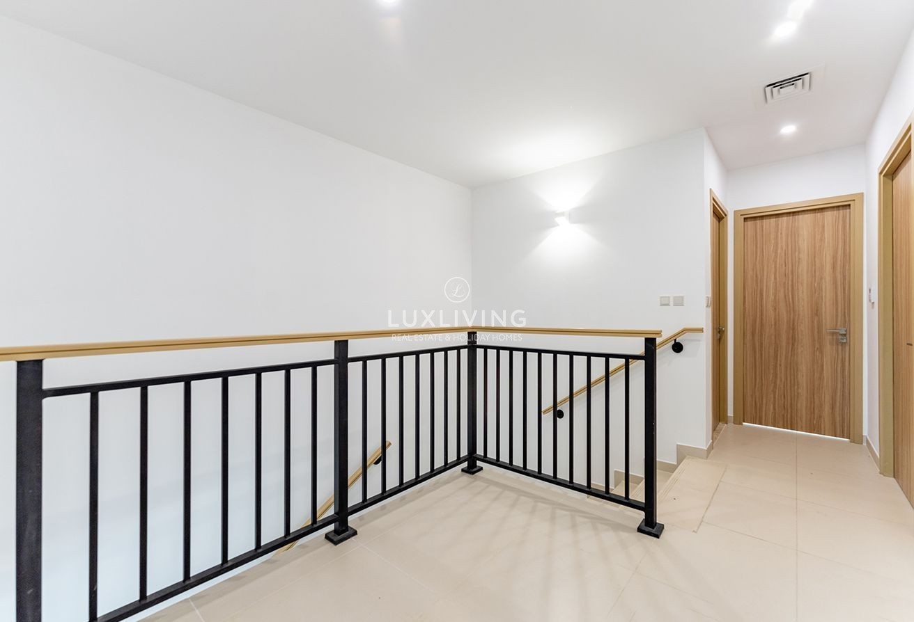 Villanova Amaranta 3 Image