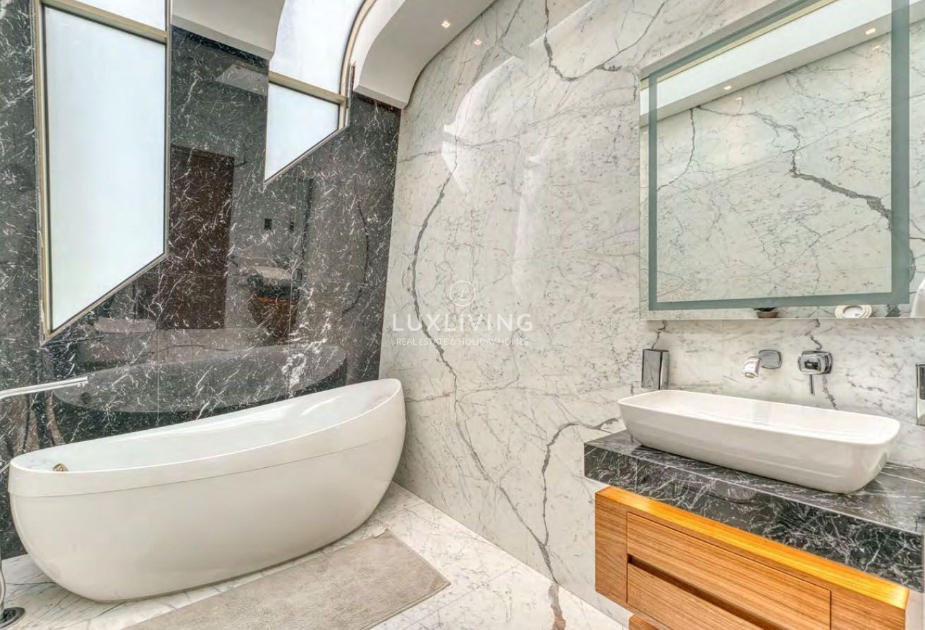 Garden Homes Frond G Image