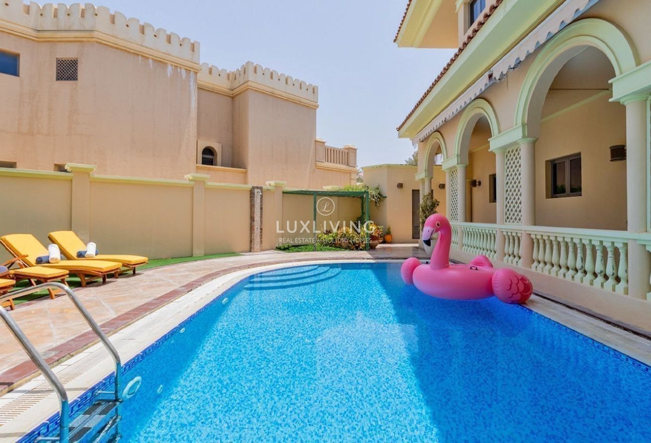 Signature Villas Frond B Image