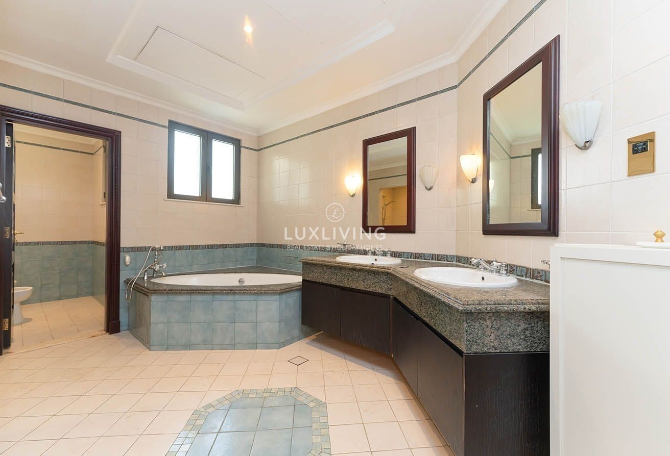 Garden Homes Frond M Image