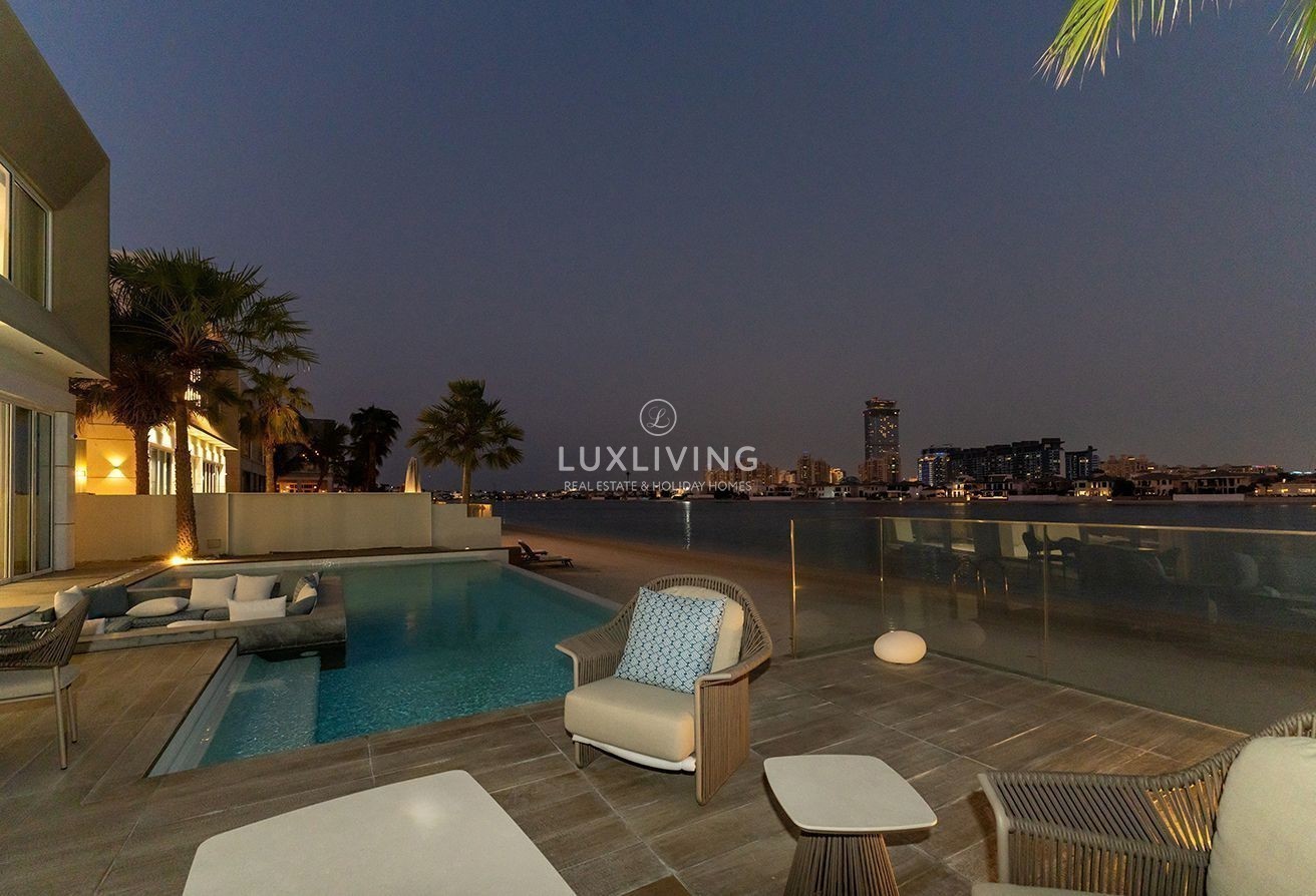 Signature Villas Frond N Image