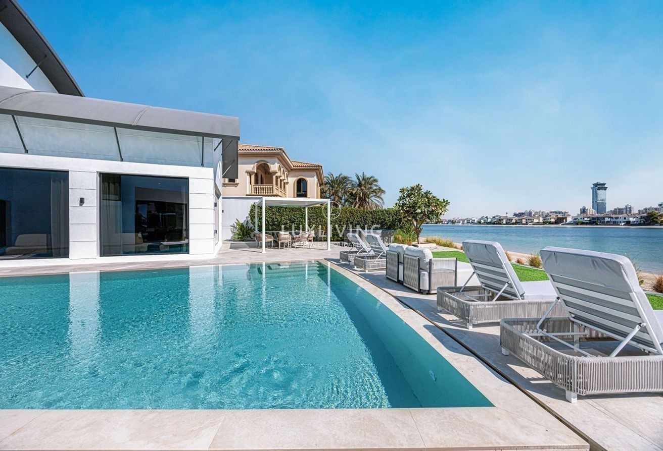 Signature Villas Frond K Image