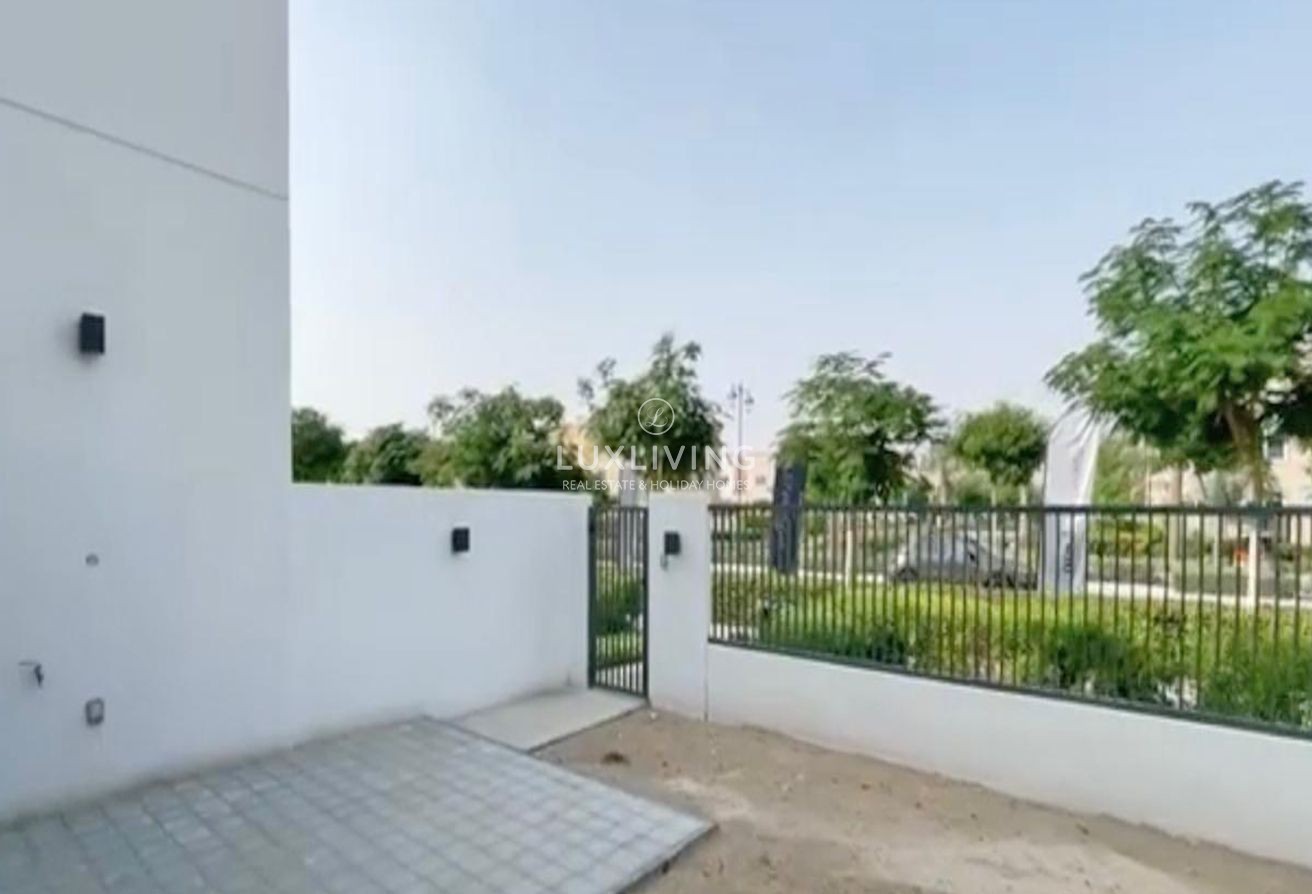 Villanova La Rosa Image