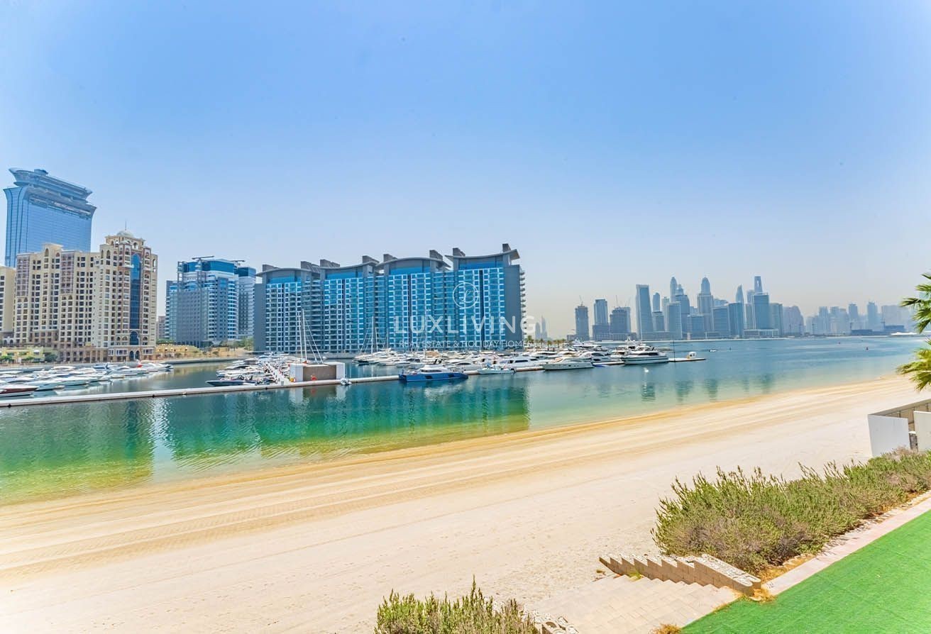 Signature Villas Frond P Image