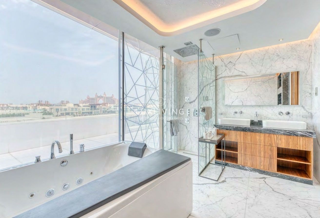 Signature Villas Frond G Image