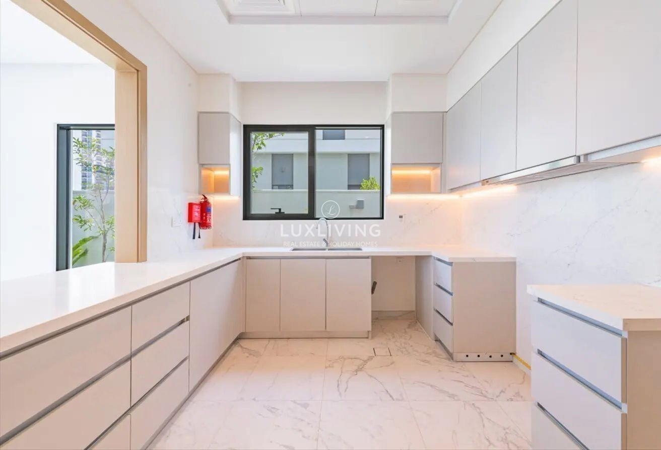 Murooj Al Furjan  Image