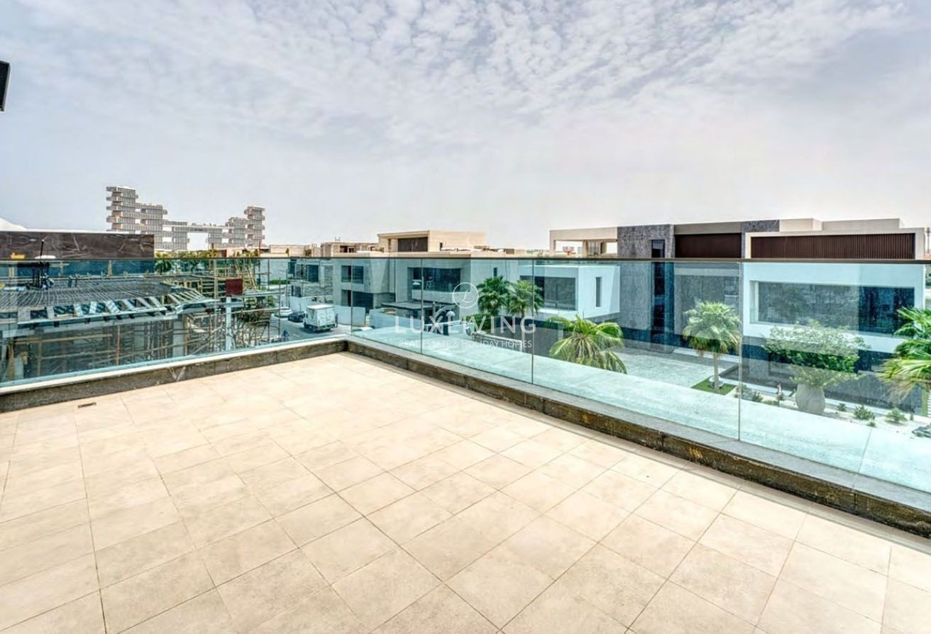 Signature Villas Frond G Image