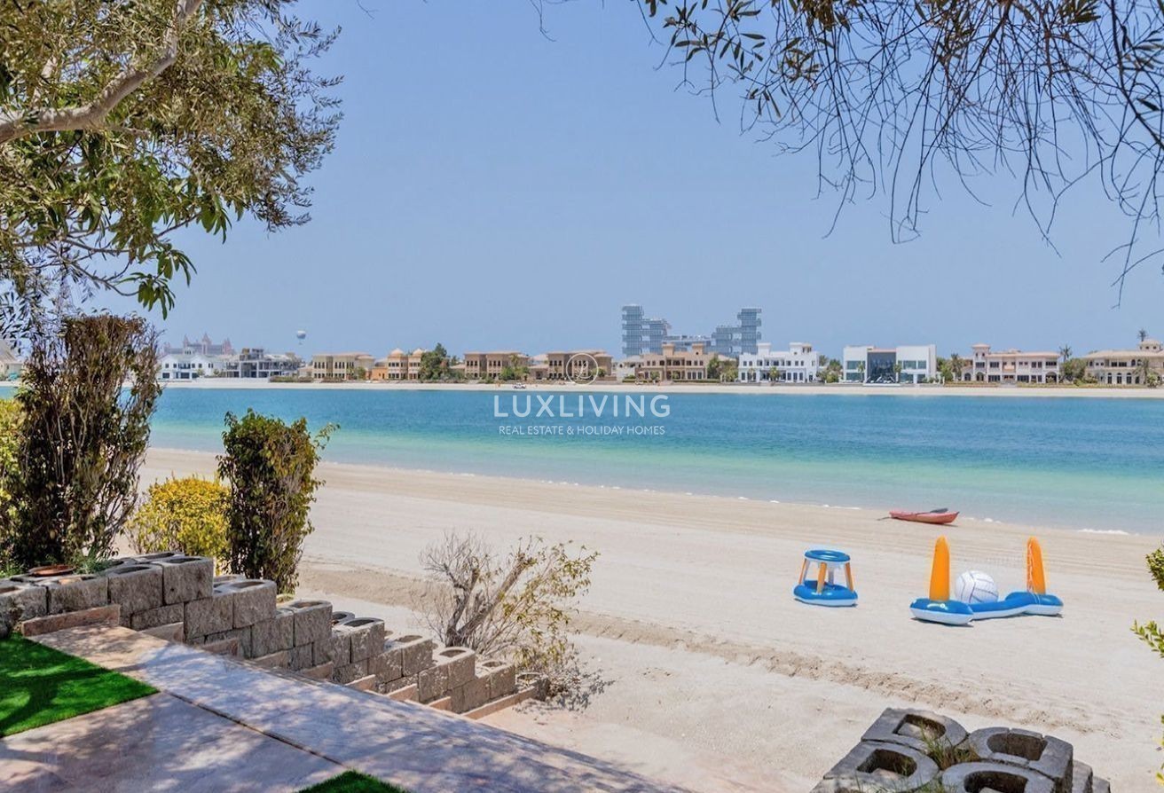 Signature Villas Frond B Image