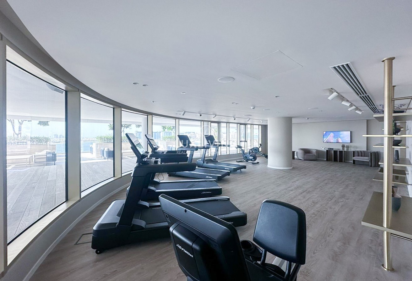 EMAAR Beachfront Grand Bleu Tower 1 Image