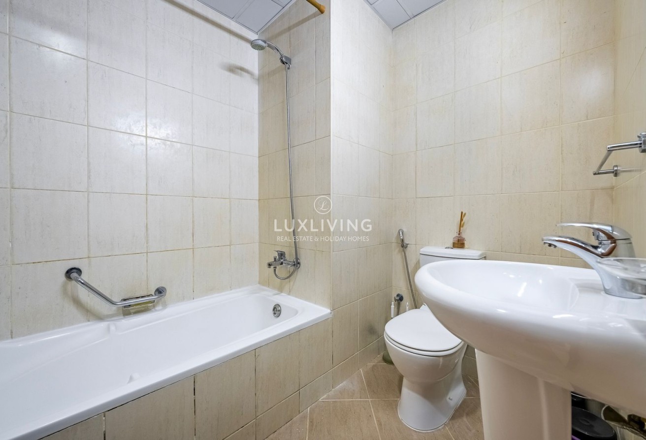 Emirates Gardens 2 Maple 1 Image