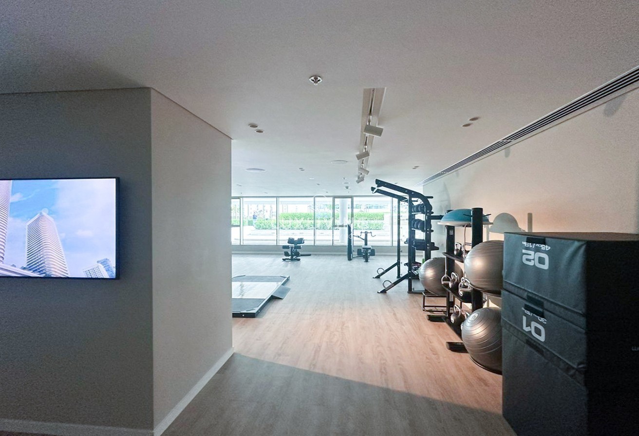 EMAAR Beachfront Grand Bleu Tower 1 Image