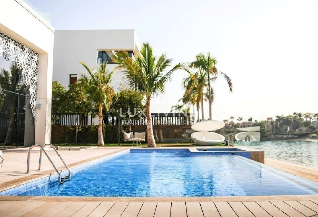 Signature Villas Frond G Image