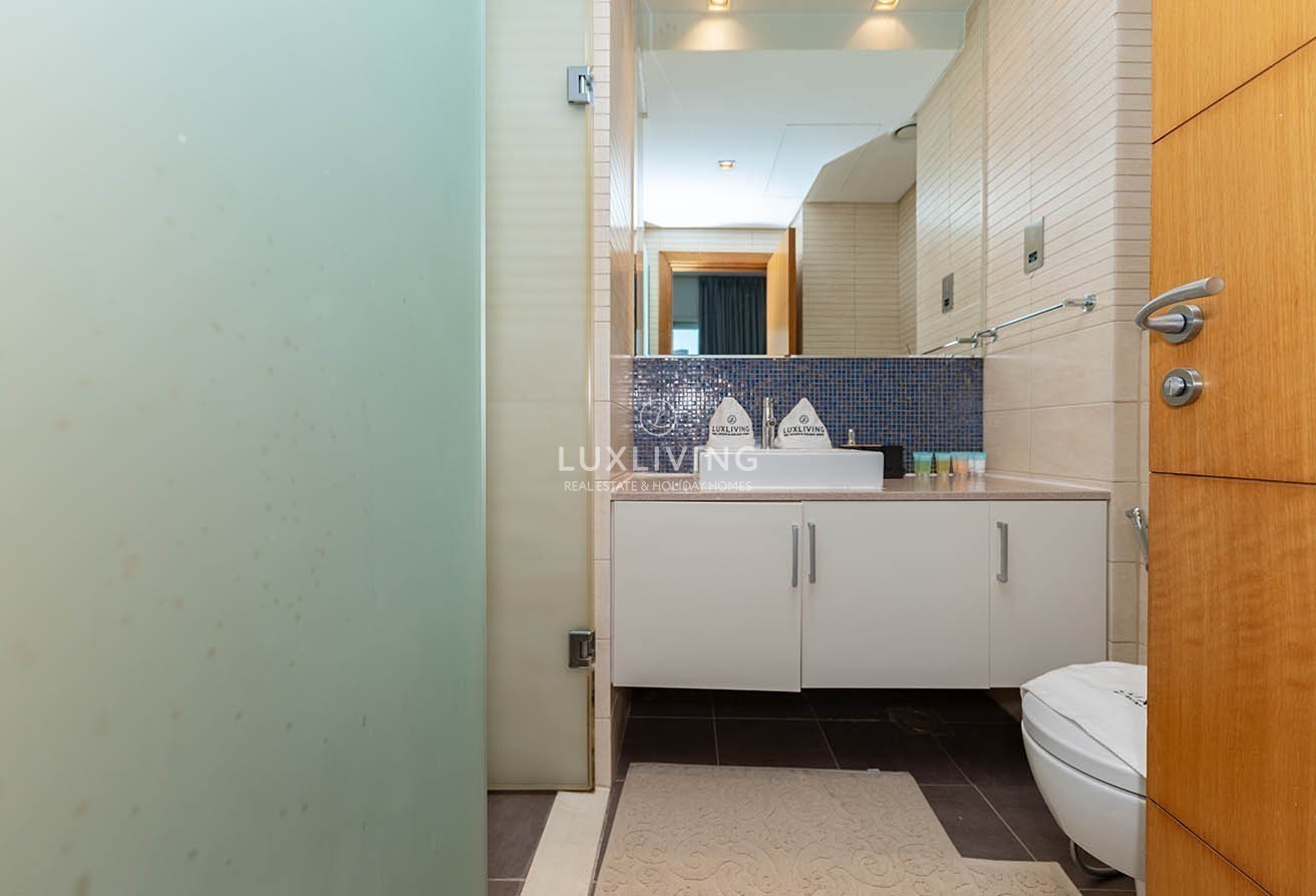 Marina Residences 5 Image