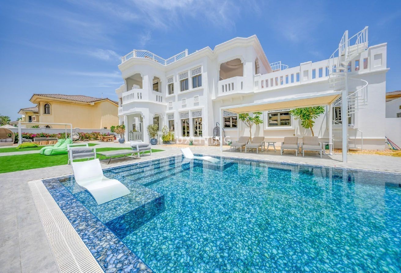 Signature Villas Frond B Image