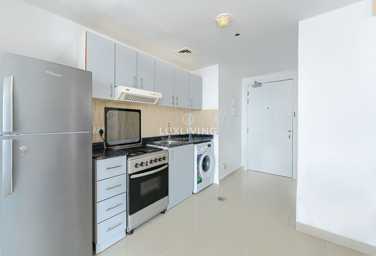 Lakeside Residence Tower B Image