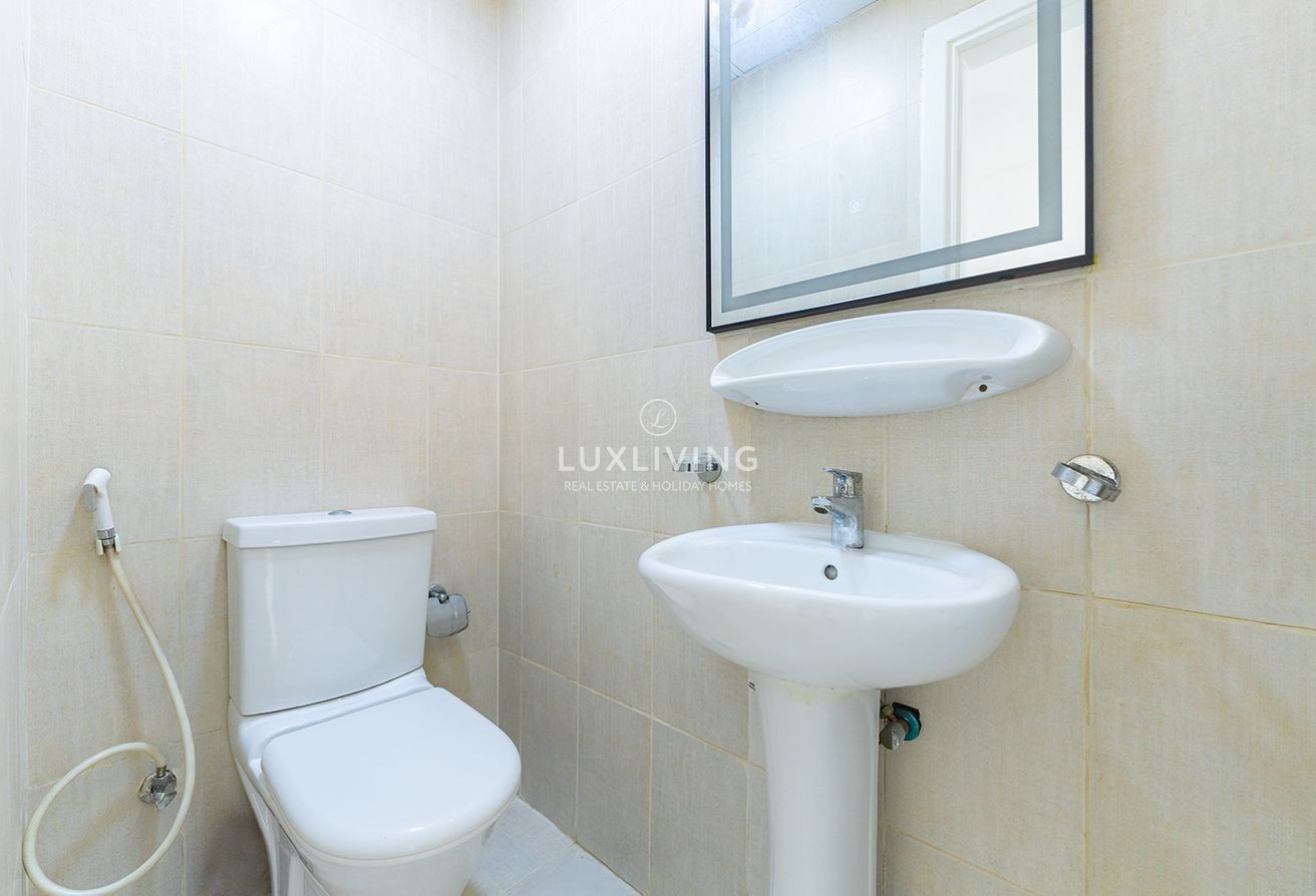 Lakeside Residence Tower B Image