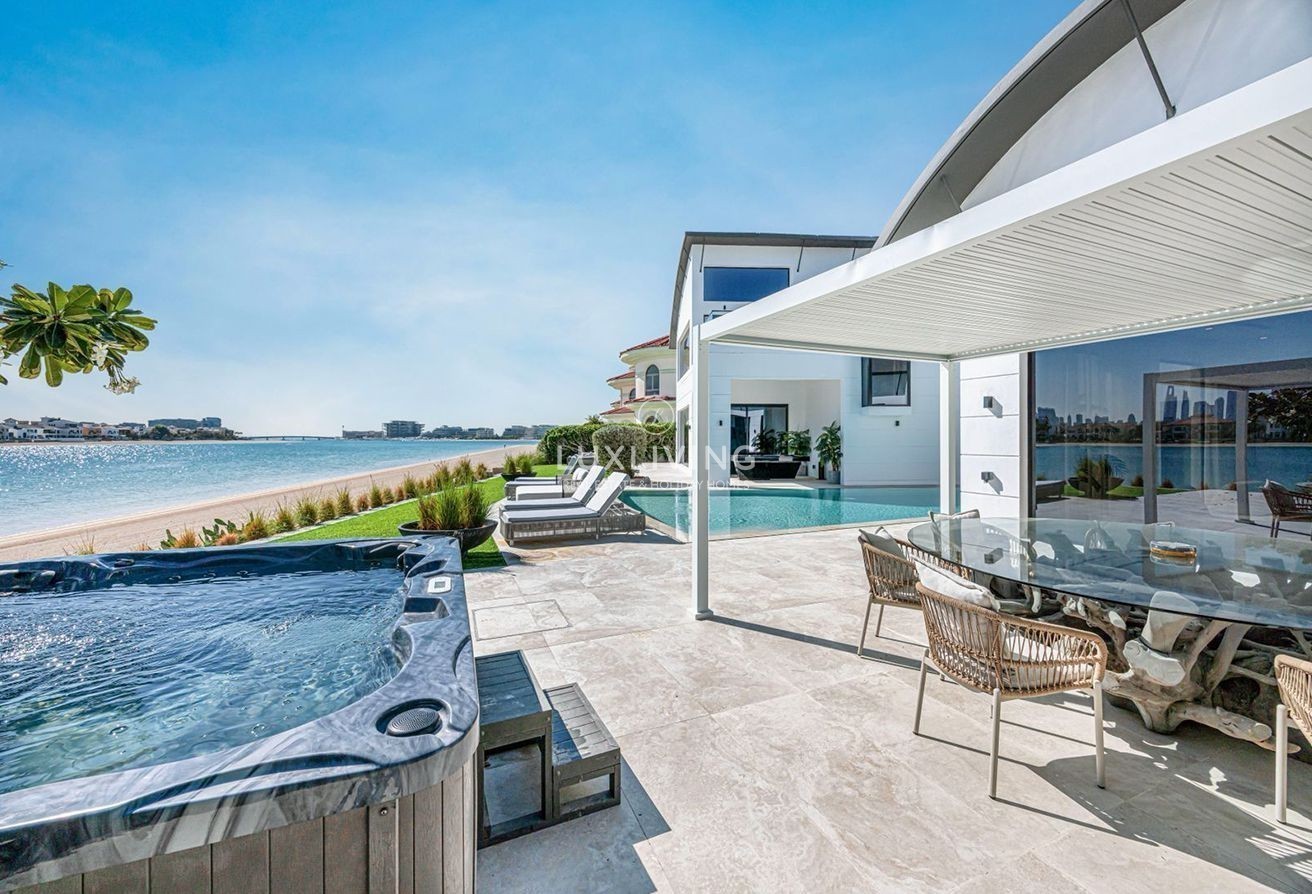 Signature Villas Frond K Image