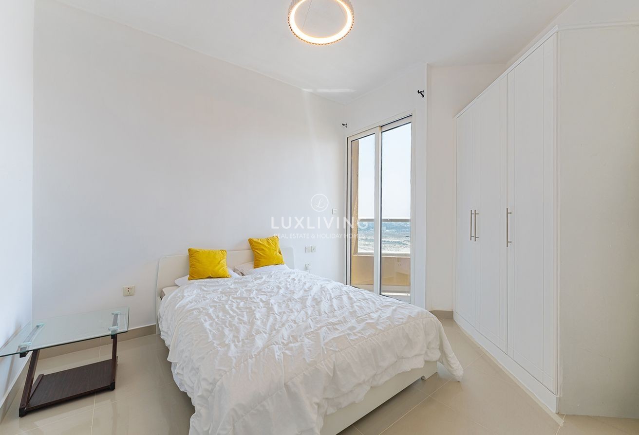 Lakeside Residence Tower B Image