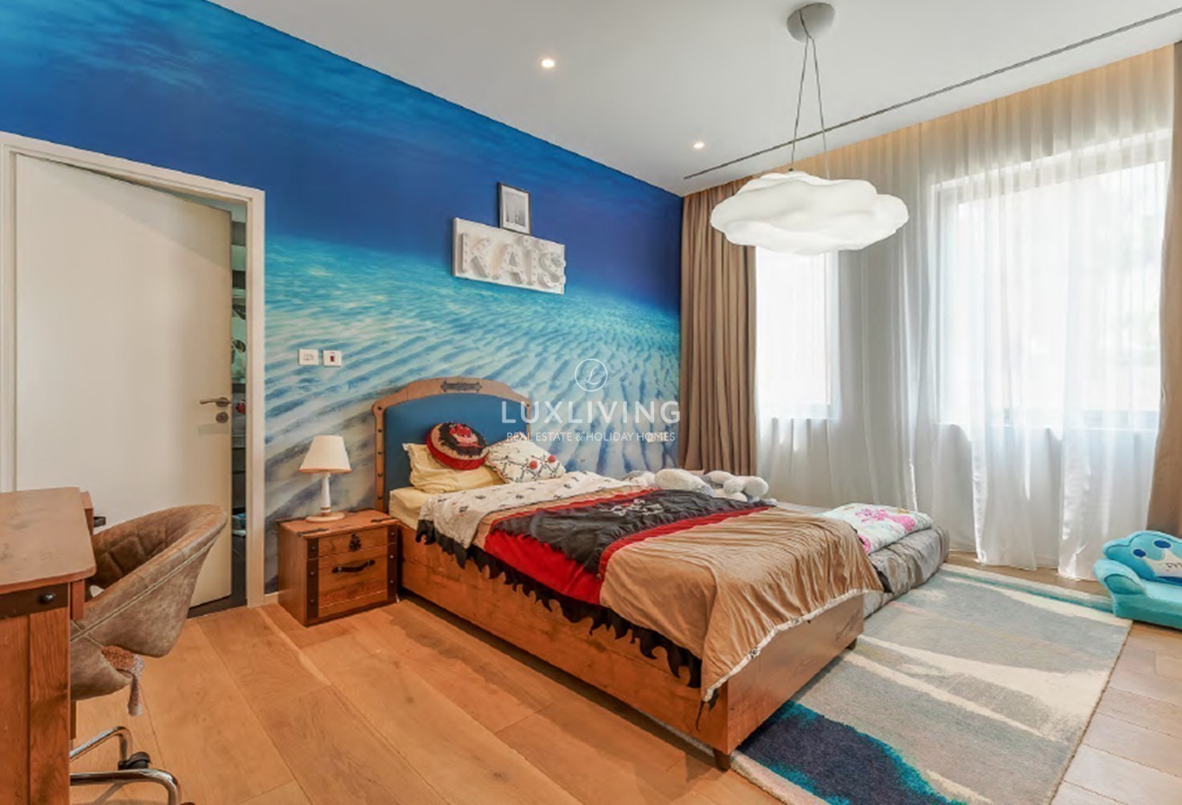 Signature Villas Frond D Image