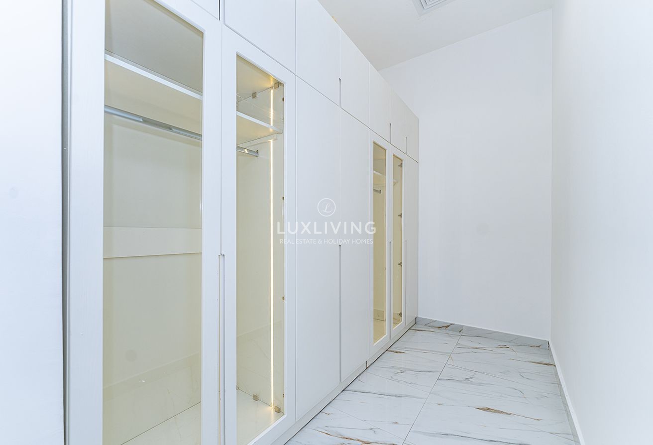 Nad Al Sheba 3 Villas Image