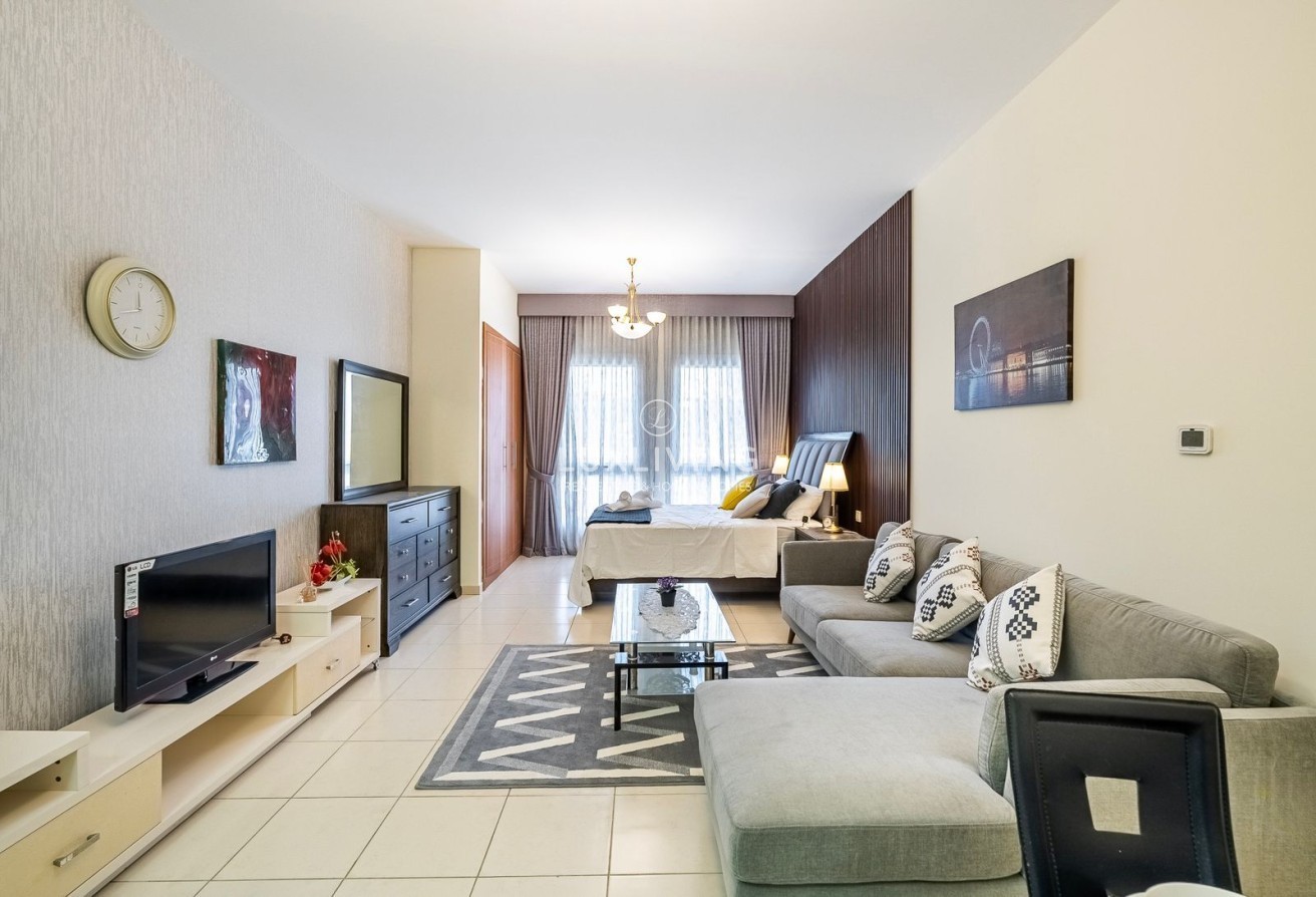 Emirates Gardens 2 Maple 1 Image